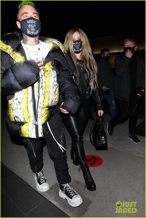 Avril Lavigne Holds Hands With Mod Sun At His Album Release Party Photo 4524403 Avril