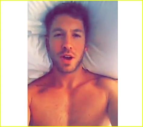 Calvin Harris Is Shirtless In Bed In New Snapchat Video Photo 3728736 Shirtless Pictures