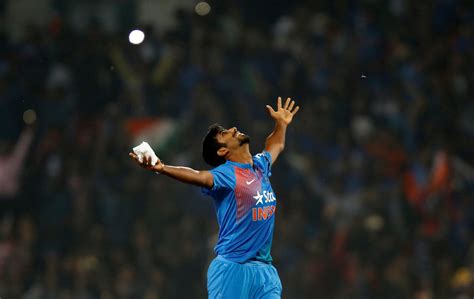 The official facebook page of indian cricketer jasprit bumrah. India vs England: Hosts level T20 series as Jasprit Bumrah ...