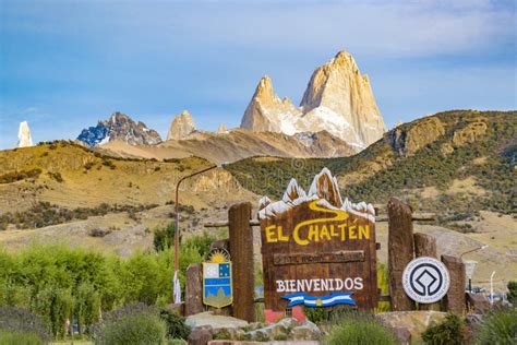 El Chalten Town Entrance Patagonia Argentina Editorial Stock Photo