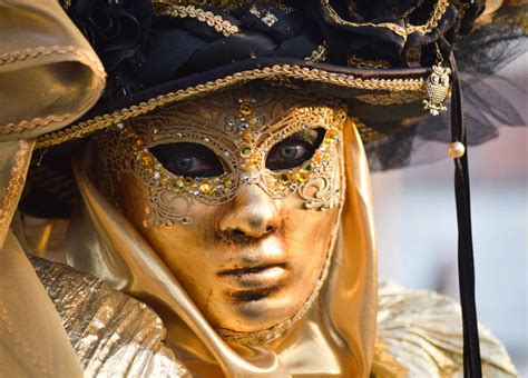 We did not find results for: Alles over de geschiedenis & betekenis van Venetiaanse maskers