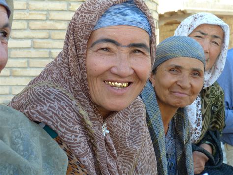 Uzbek Women Samarkand And The Silk Road Uzbekistan With Ke Adventure Travel