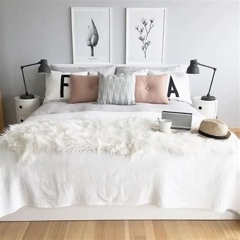 The color pink is very feminine and romantic. The 25+ best Pink bedrooms ideas on Pinterest | Pink grey ...