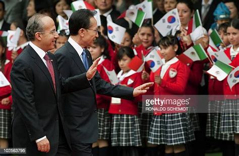 Mexican President Felipe Calderon Meets Lee Myung Bak Of South Korea