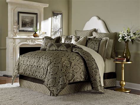 Get incredible deals on king size satin comforter sets by checking out what we have to offer at dhgate, the online shopping store where you can be confident to get unmatched variety and. Imperial by Michael Amini - BeddingSuperStore.com