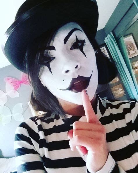 25 Best Mimes Images In 2020 Clown Female Clown Mime Makeup