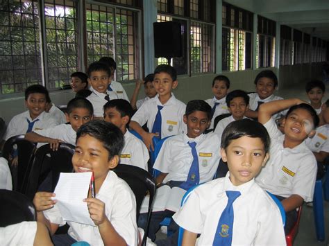 Yaitu fungsi bimbingan dan konseling untuk membantu konseli sehingga dapat memperbaiki kekeliruan dalam berfikir, berperasaan dan bertindak (berkehendak). Unit Bimbingan dan Kaunseling SK Wangsa Melawati: Seminar ...