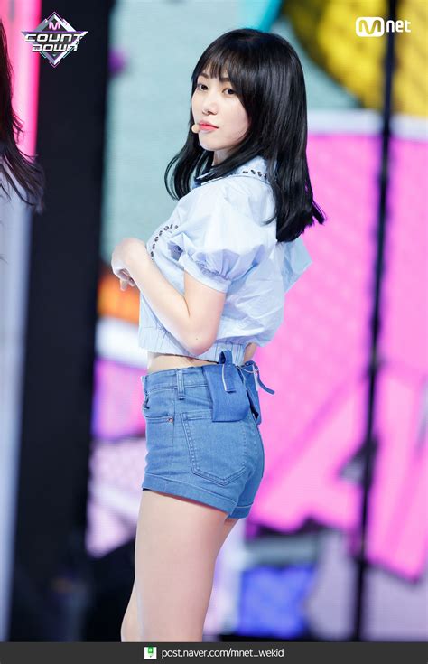 Comment must not exceed 1000 characters. 민아 180607 엠카 (AOA의 ′빙글뱅글′ 무대 ) (com imagens) | K idols ...