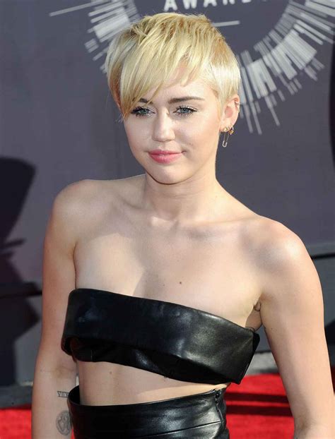 Miley Cyrus 2015 MTV Video Music Awards In Inglewood Celebsla Com