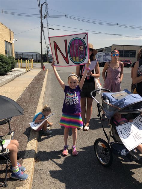 Photos South Orange Maplewood Families Protest Trump Immigration Policies At Elizabeth