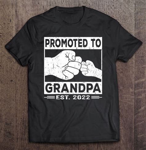 Mens Promoted To Grandpa Est 2022 Funny New Grandpa