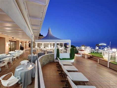 Within the 25 m² rooms you will have a double bed, . Fuerte Marbella, hotel en Marbella - Viajes el Corte Ingles