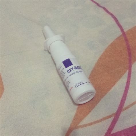 It works by narrowing the blood vessels in the nose area. Cerita Yna: Oxy-Nase Nasal Spray untuk Hidung Tersumbat
