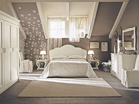 This gallery features attic bedrooms, some of which are spacious, and others tucked into nooks. Cute Bedroom Ideas-Classical Decorations Versus Modern Design