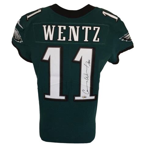 Find the latest in carson wentz apparel at philadelphia eagles pro shop. Carson Wentz Signed Eagles Nike Elite Jersey (Fanatics ...