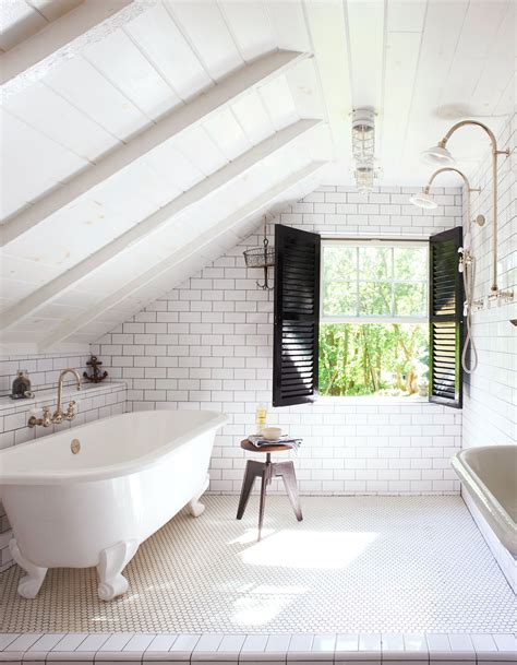 Making a small bath that doesn't feel small at all. Comfortable and Cozy: 30 Attic Apartment Inspirations