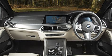 BMW X5 Interior & Infotainment | carwow