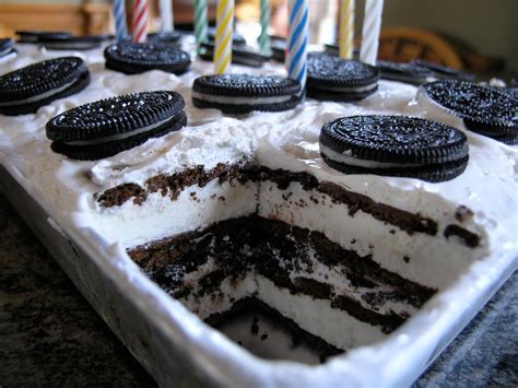This cake is packed with oreo cookie flavour in the best ways possible. Healthy Vanilla: Delicious Oreo Ice Cream Cake Recipe