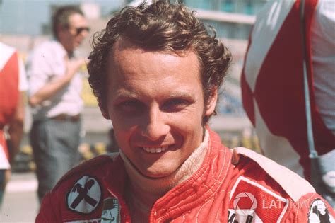 Er wurde 70 jahre alt. Vor 42 Jahren: Niki Lauda überlebt Formel-1-Inferno am ...