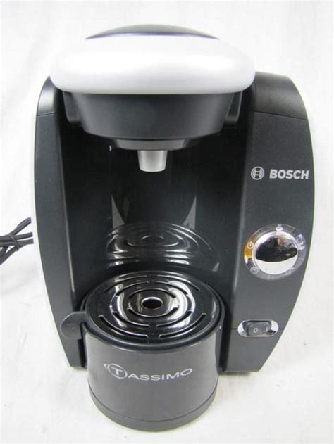 We would like to invite you to take part in a short one minute survey. Bosch Tassimo T45 Suprema TAS4511UC Coffee Maker w ...