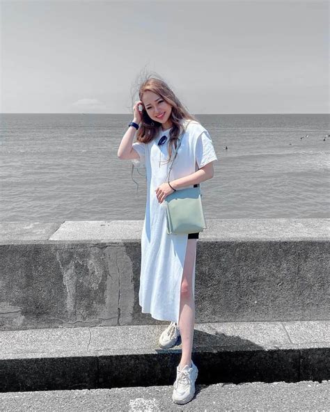 Keiさんのインスタグラム写真 Keiinstagram「いつかの海街ダイアリー📸 けいさんぽ けいのお洋服 Ootd コーディネート 海」5月24日 21時14分
