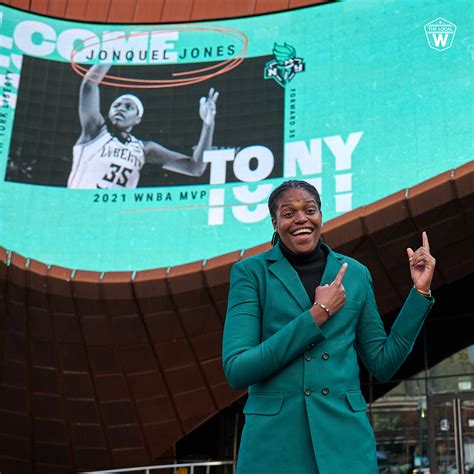 Review of ‘Shattered Glass: A WNBPA Story’ Documentary - The Local W