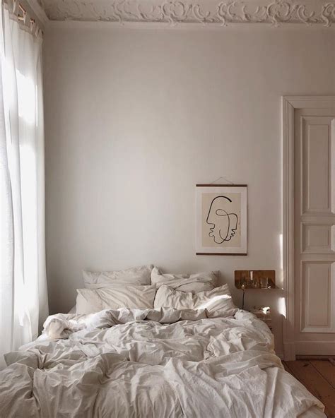 See more ideas about parisian bedroom, parisian, paris themed bedroom. 20 Dreamy Parisian Bedrooms | Parisian bedroom decor ...