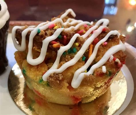 Urdu point also tells that how to make egg pudding in microwave oven. REVIEW: Birthday Cake Bread Pudding and Cookies & Cream Cupcake at Saratoga Springs - WDW News Today