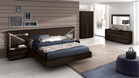 Contemporary spain made bedroom set in wenge color. Unique Wood Luxury Bedroom Sets Paterson New Jersey GC501