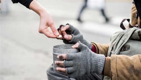 Saarland Unterstützung Für Obdachlose Schlafsäcke Und Geld Für Den