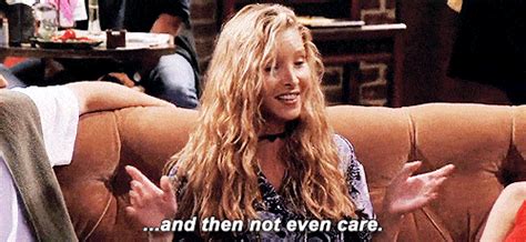 Iconic Phoebe Buffay Hairstyles To Check Out