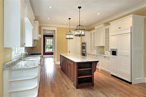 2020 Crown Molding Costs | Per Foot Prices & Cost To Install