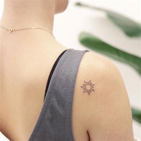 Share 75 Shoulder Sun Tattoo Super Hot Thtantai2