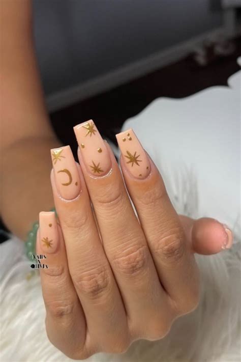 35 Fantastic Moon Nails And Star Nails Designs That Are So Cute