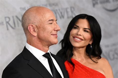 jeff bezos girlfriend says she s headed to space sometime next year but not with him