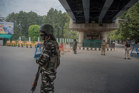 Kashmir S Moderates Are Targeted By India And Separatists Alike The New York Times