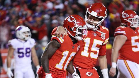 Ex Chiefs Star Tyreek Hill Recalls Time Patrick Mahomes Called Out