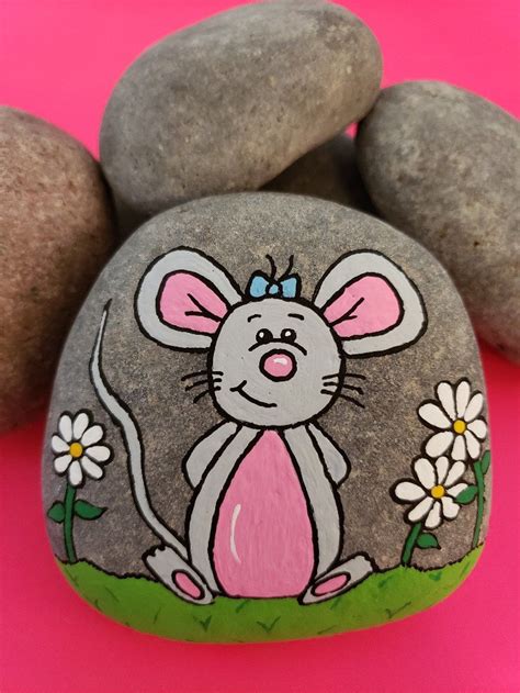 Happy Mouse Rock Painting Tutorial In 2020 Rock Painting