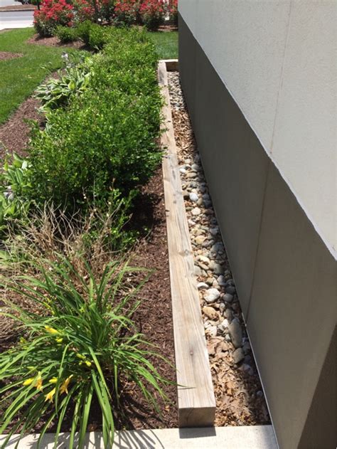 Landscaping Around House Foundation Why Do Many Landscapers Put