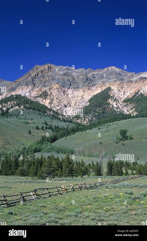 The Pioneer Mountains Near Ketchum Idaho Stock Photo Alamy
