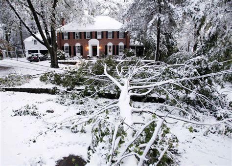 rare oct snowstorm hits northeast photo 1 pictures cbs news