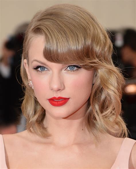 The Best Beauty Trends Of All Time Taylor Swift Makeup Taylor Swift Taylor Swift Red
