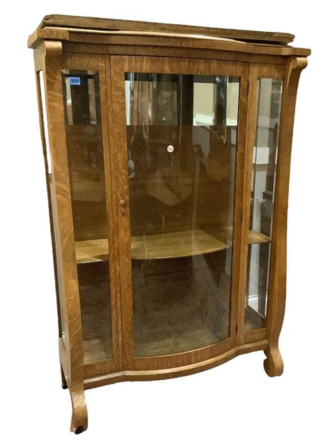 Lot Oak Curved Front Display Cabinet