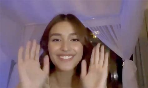 Janella's mom, jenine desiderio recently flew to u.k., which fueled claims that janella is pregnant. Liza Soberano Threw a "Breakfast at Tiffany's" Themed Baby ...