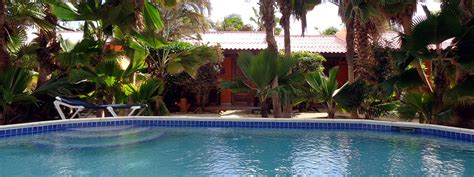 Guests can enjoy time in the coffee bar. Tropical Inn Resort Bonaire - Hotel Tauchreisen Karibik