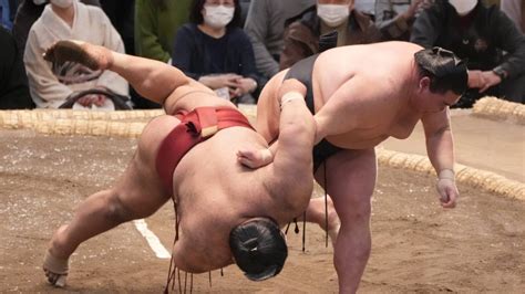 Shodai Stuns Takayasu To Set Up A Thrilling Final Day At Spring Basho