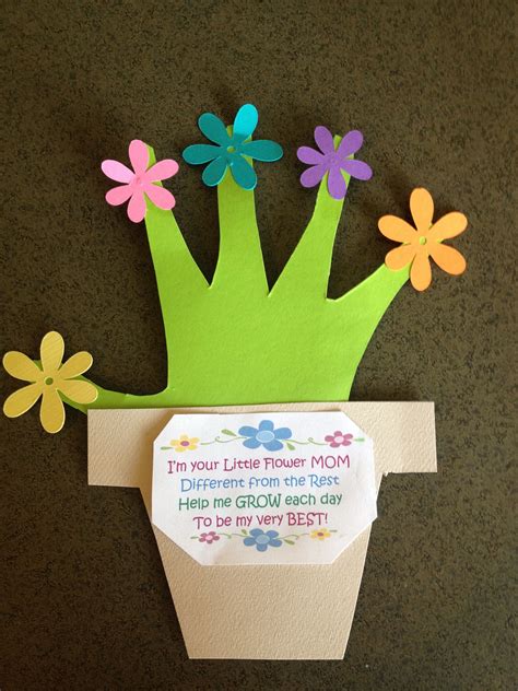 Today is republic day and what better day to engage our kids in some republic day activities and crafts. Mother's Day placemat idea | Mother's day activities ...