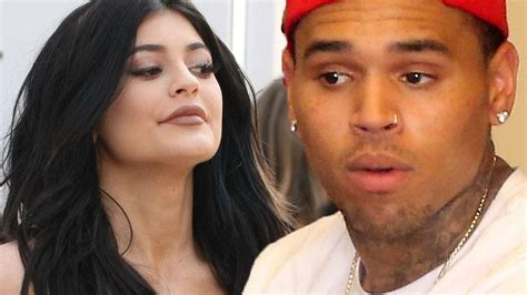 Watch Your Mouth Kylie Jenner Shuts Down Chris Brown After Transphobic Meme About Caitlyn