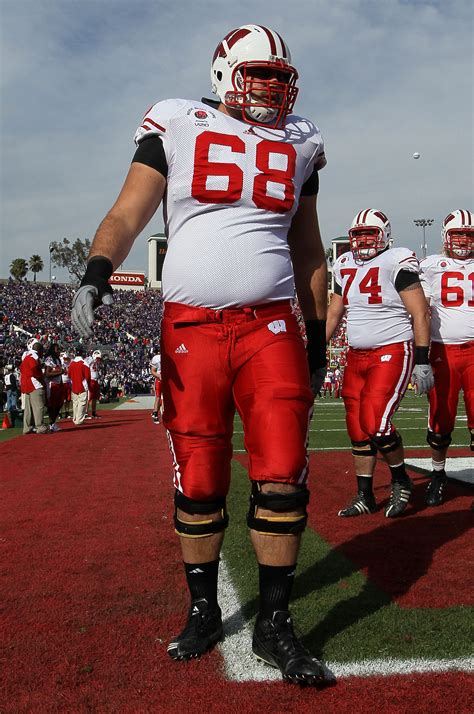 Nfl Draft 2011 The Top Ten Offensive Linemen On The Board News