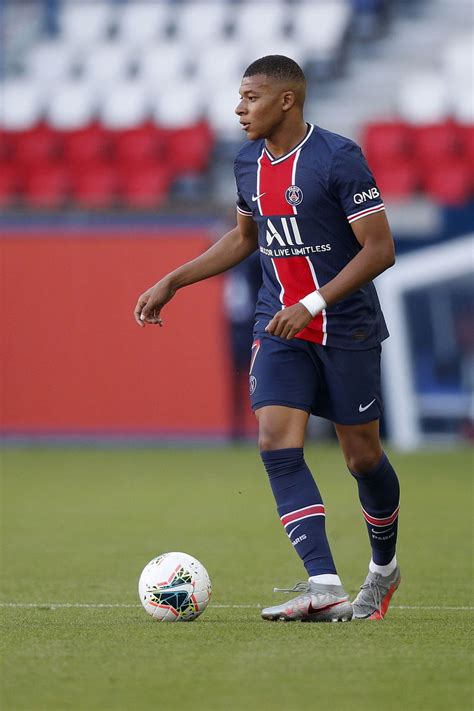 Kylian mbappé is a french footballer who plays football professionally from france. Kylian Mbappé cierra las puertas a su salida del PSG